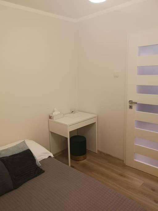 Uroczy, Jasny Apartament Oraz Bezplatny Parking! Apartment Krakow Exterior photo